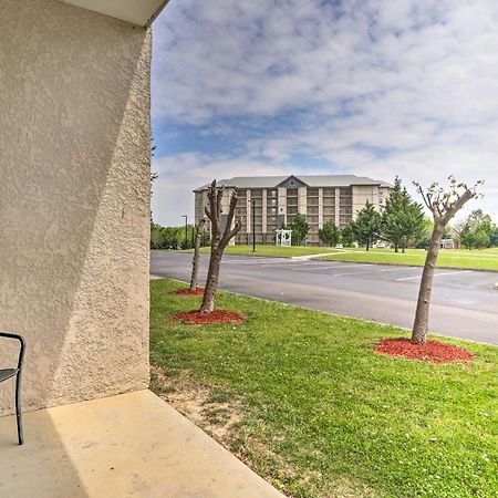 Downtown Pigeon Forge Condo With Pool Access! Bagian luar foto