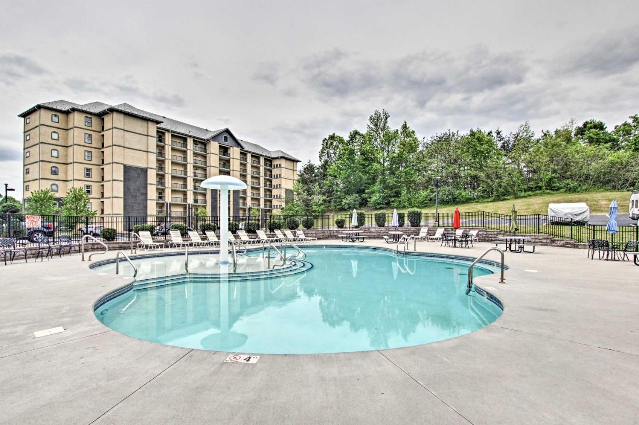 Downtown Pigeon Forge Condo With Pool Access! Bagian luar foto