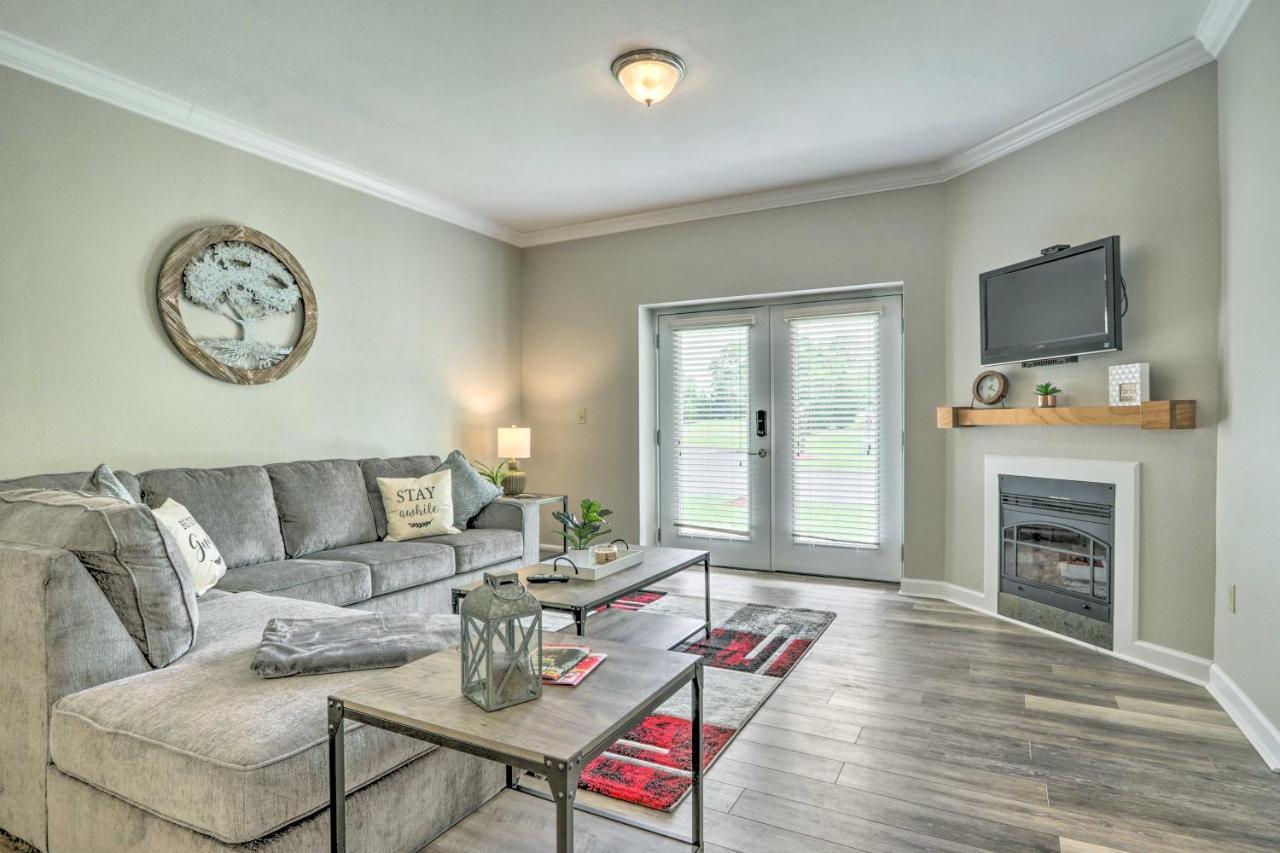 Downtown Pigeon Forge Condo With Pool Access! Bagian luar foto