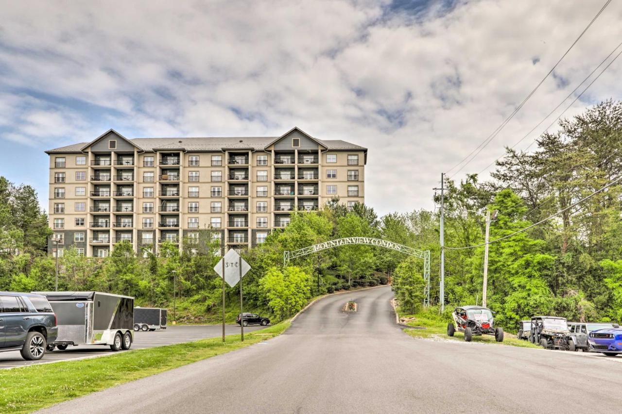 Downtown Pigeon Forge Condo With Pool Access! Bagian luar foto