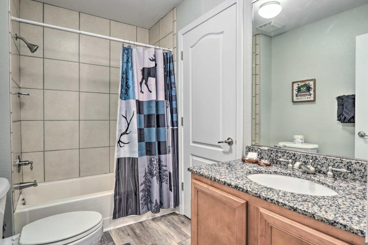 Downtown Pigeon Forge Condo With Pool Access! Bagian luar foto