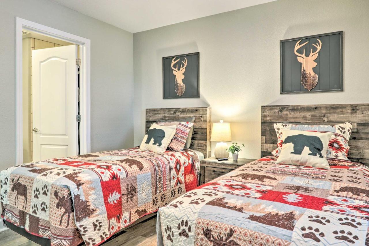 Downtown Pigeon Forge Condo With Pool Access! Bagian luar foto