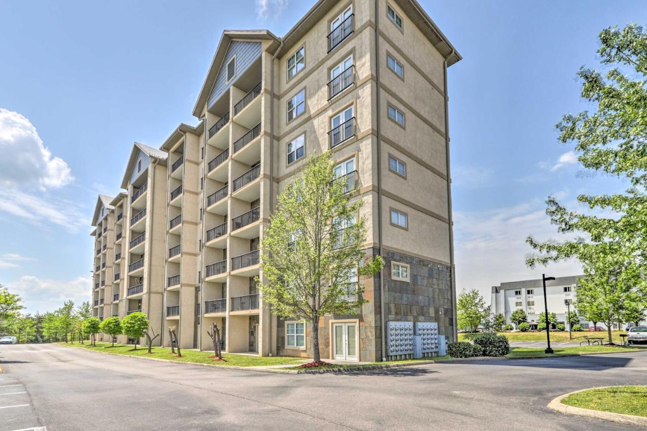 Downtown Pigeon Forge Condo With Pool Access! Bagian luar foto